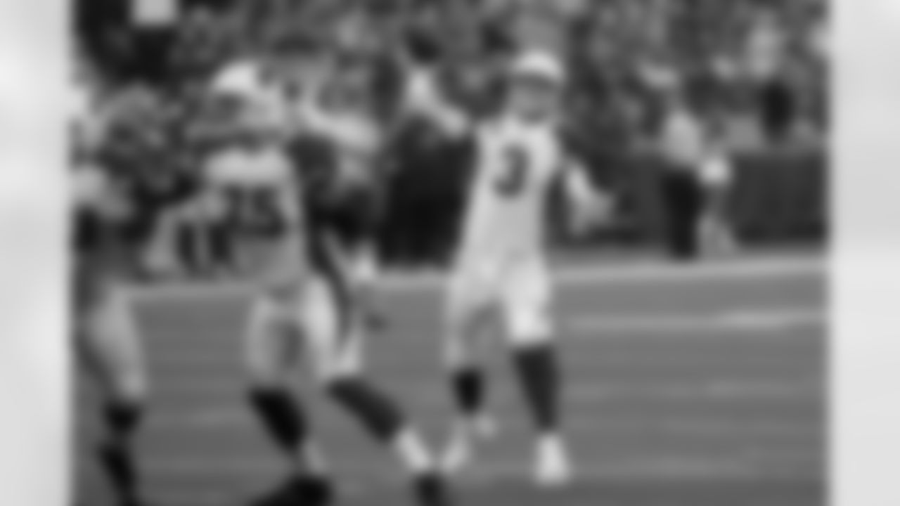 QB Carson Palmer: 19-of-36 for 332 yards, TD, INT