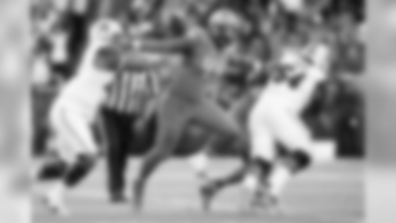 Oregon DE DeForest Buckner: Projected top-10 pick