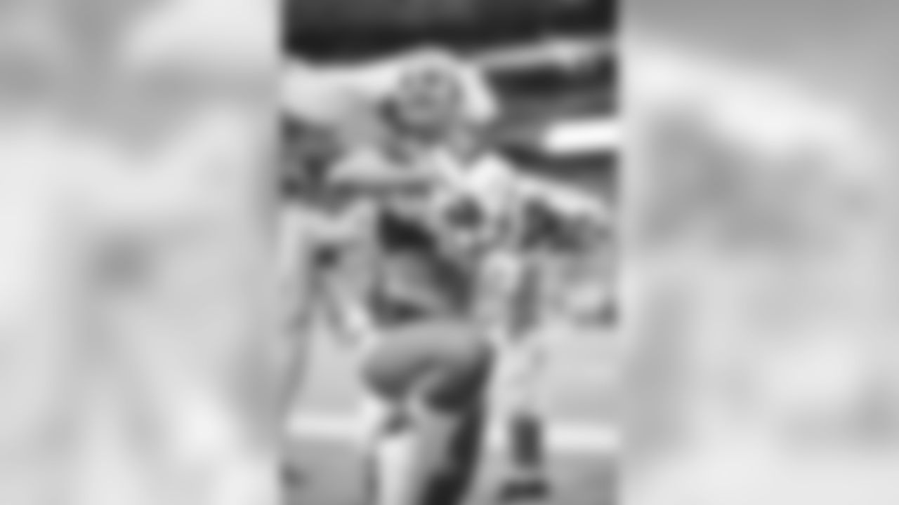 Images of the Cardinals cheerleaders during the Week 4 contest at State Farm Stadium