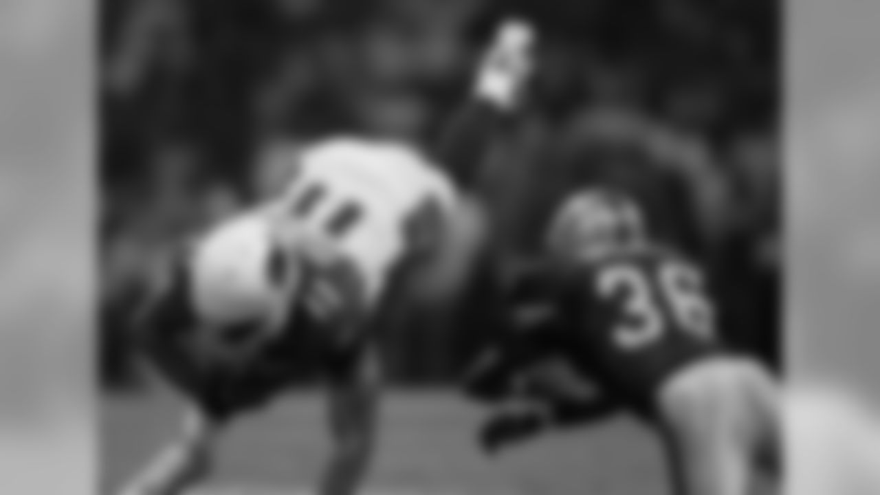 WR Larry Fitzgerald is airborne in 2005