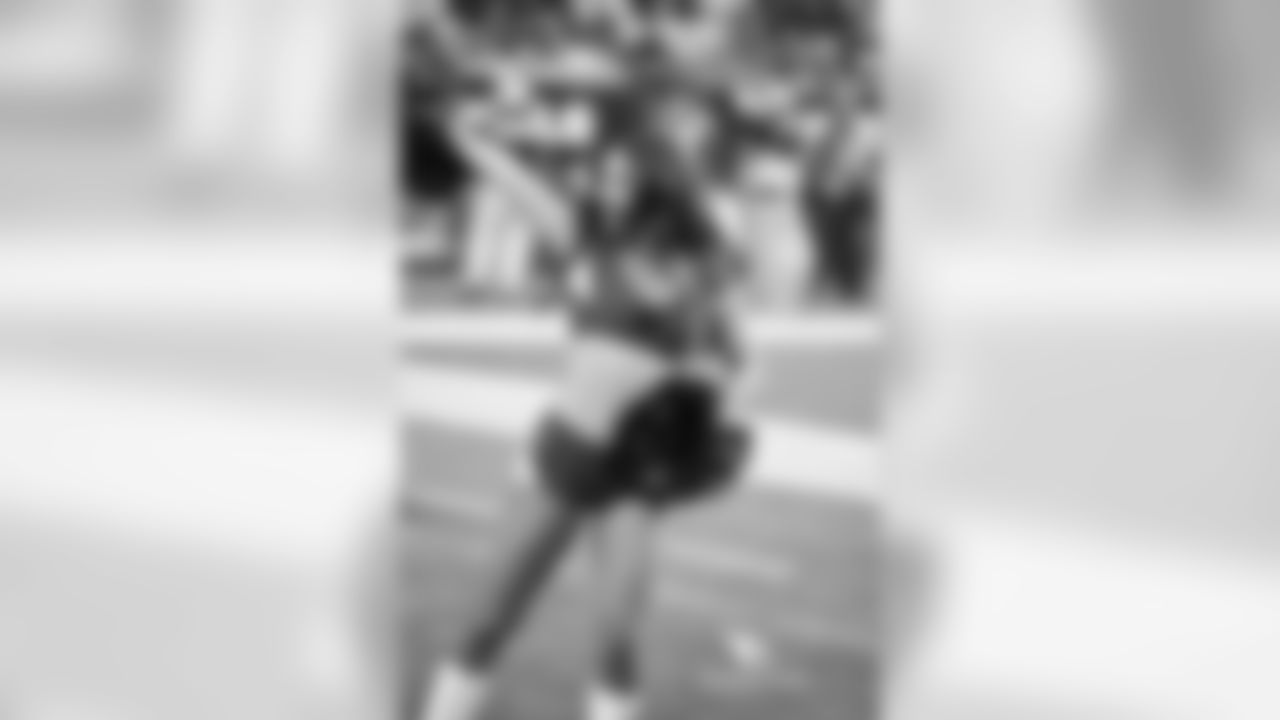 Images of Cardinals cheerleader Mykell during the 2018 season