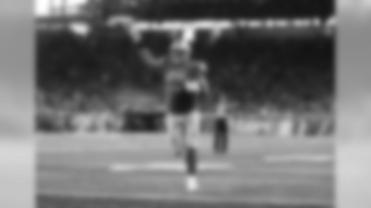Lions offensive tackle Taylor Decker