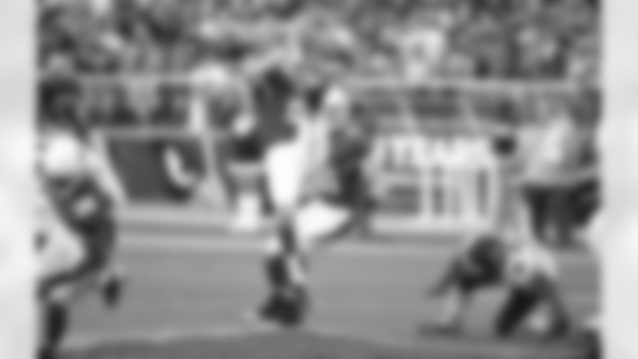 P Dave Zastudil vs CHI: 8 punts, 42.5 net avg, 6 inside 20