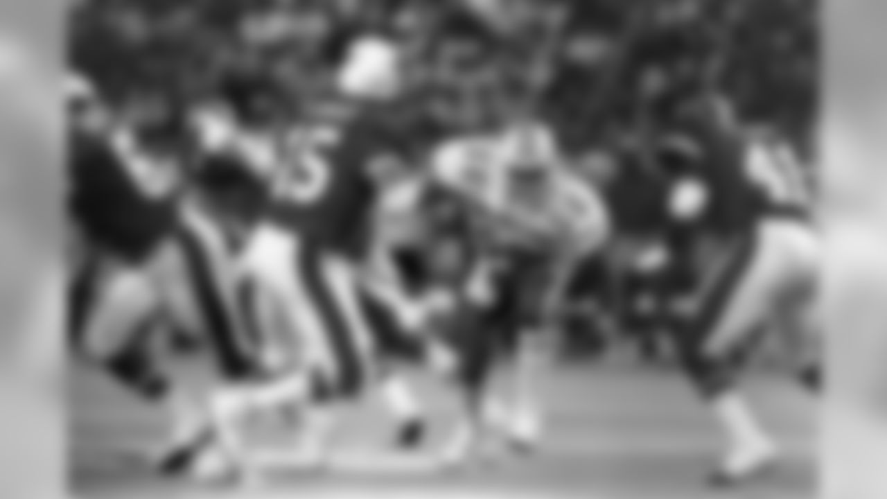 1988: QB Neil Lomax