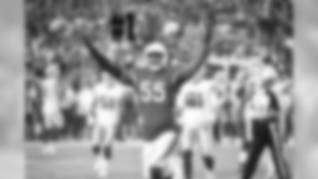 LB Chandler Jones celebrates a sack