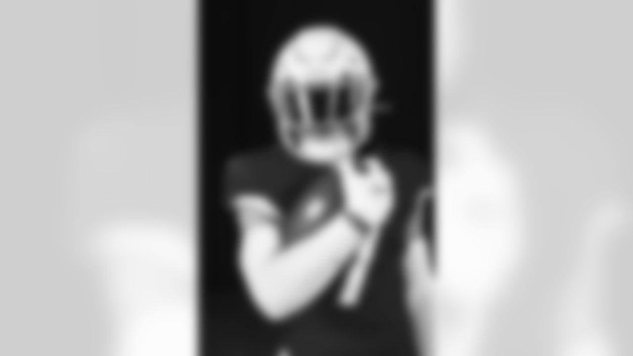 Arizona Cardinals cornerback Byron Murphy Jr. (7) poses for a photo during Cardinals Media Day on Monday, June 13, 2022 in Tempe, AZ.