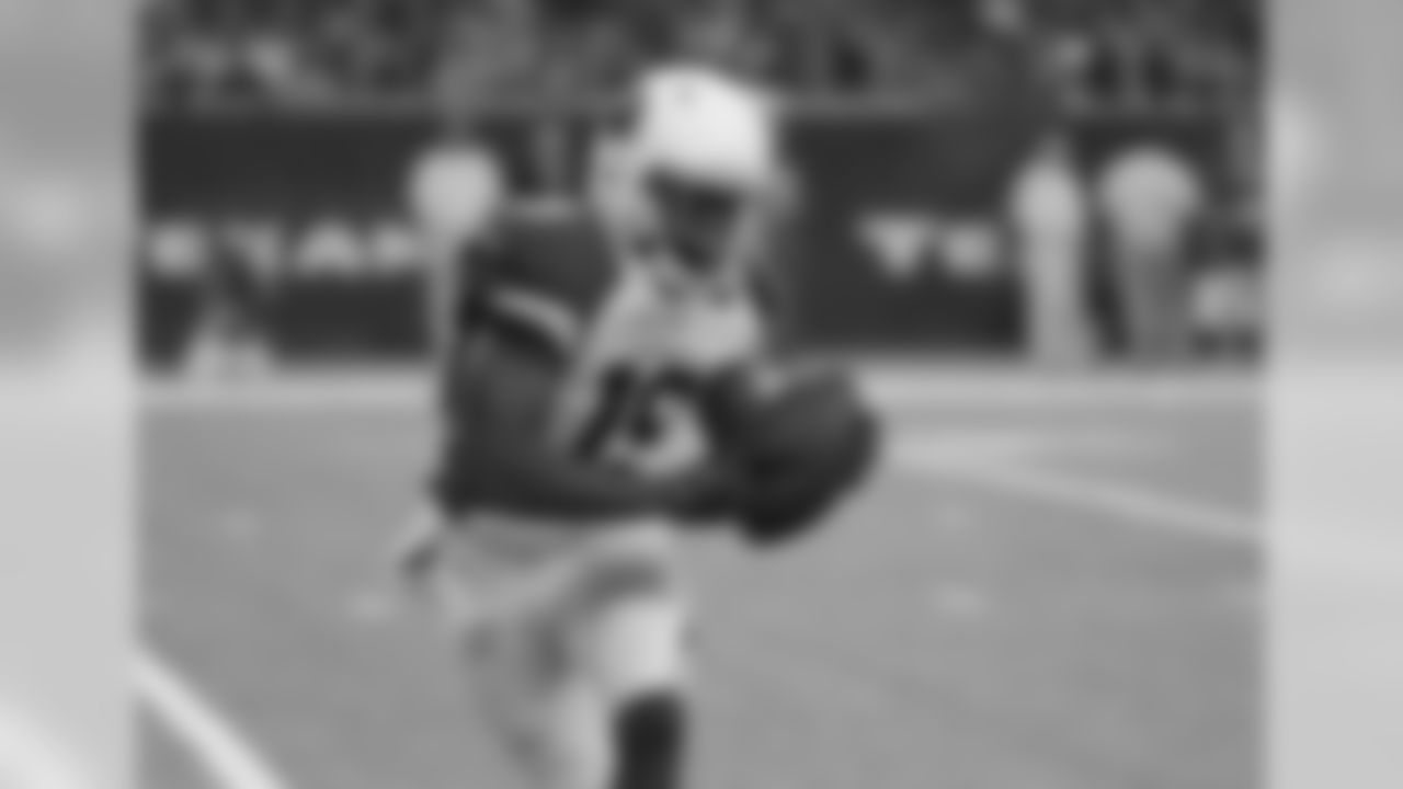 WR Chris Hubert makes a catch