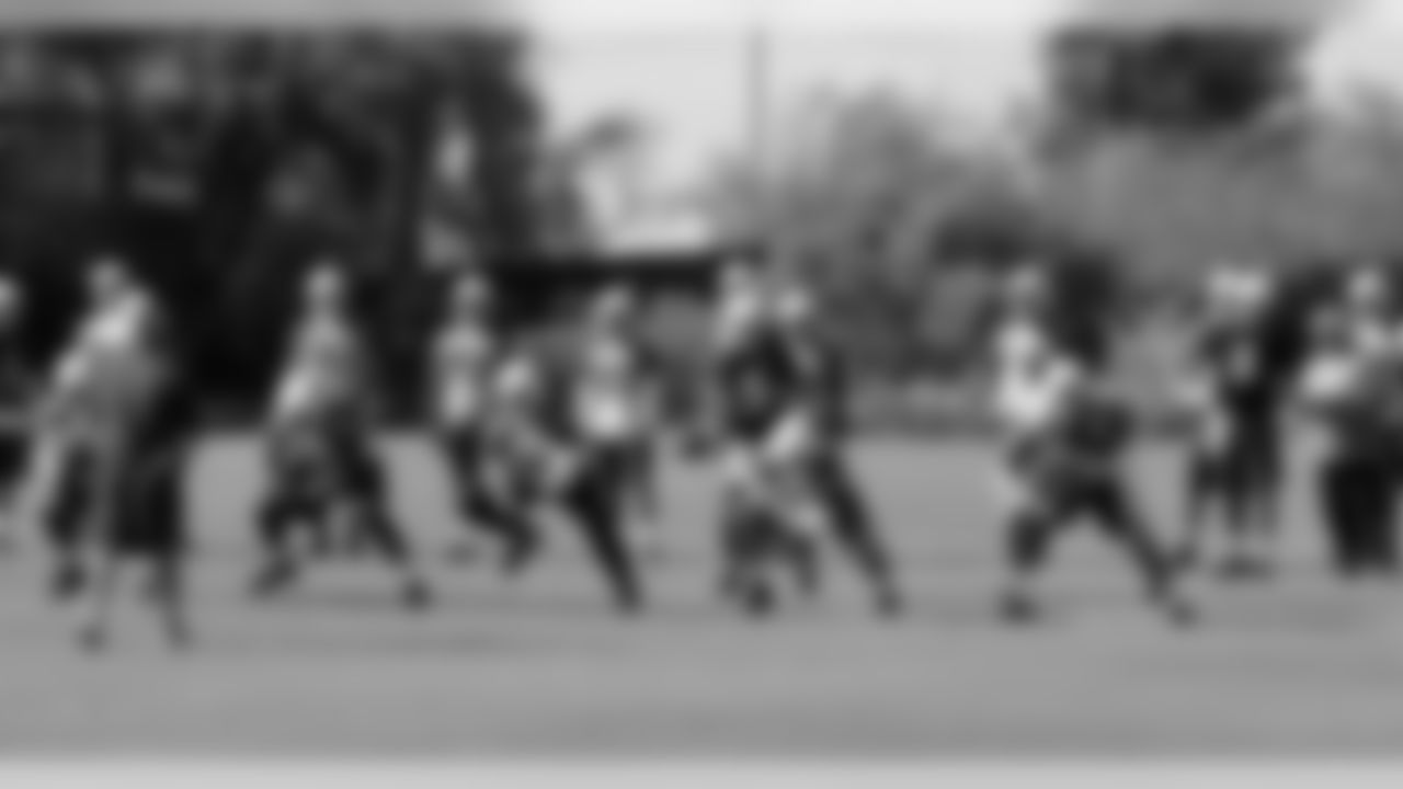 Offensive line at the snap