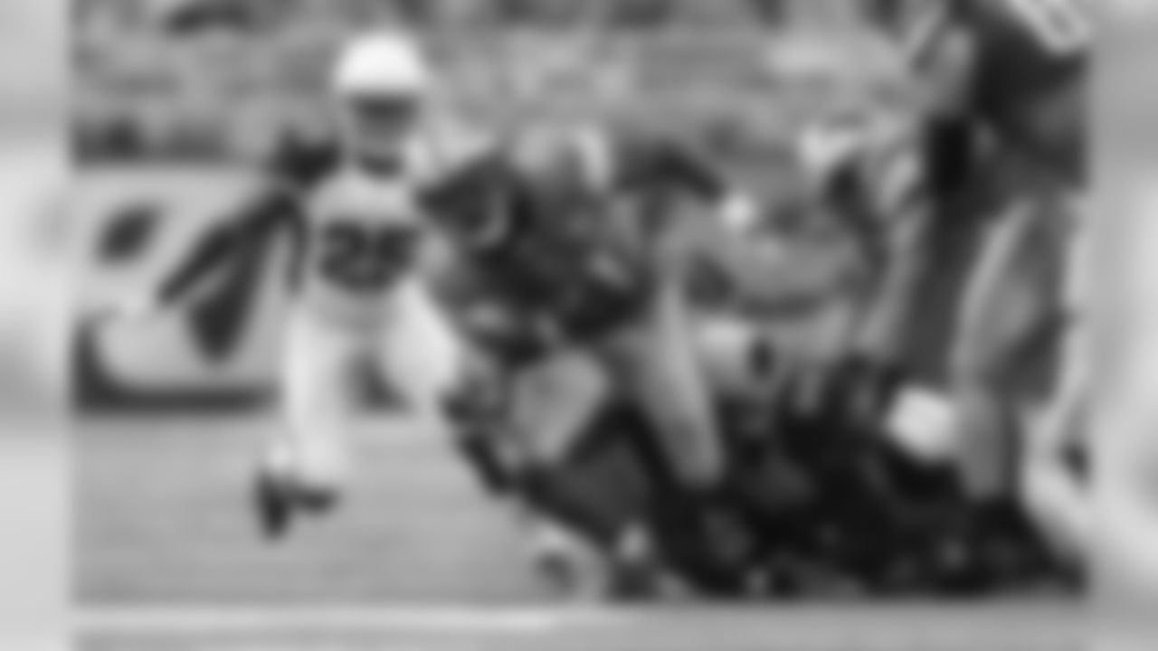 S Tony Jefferson forces Lions RB Ameer Abdullah to fumble the ball