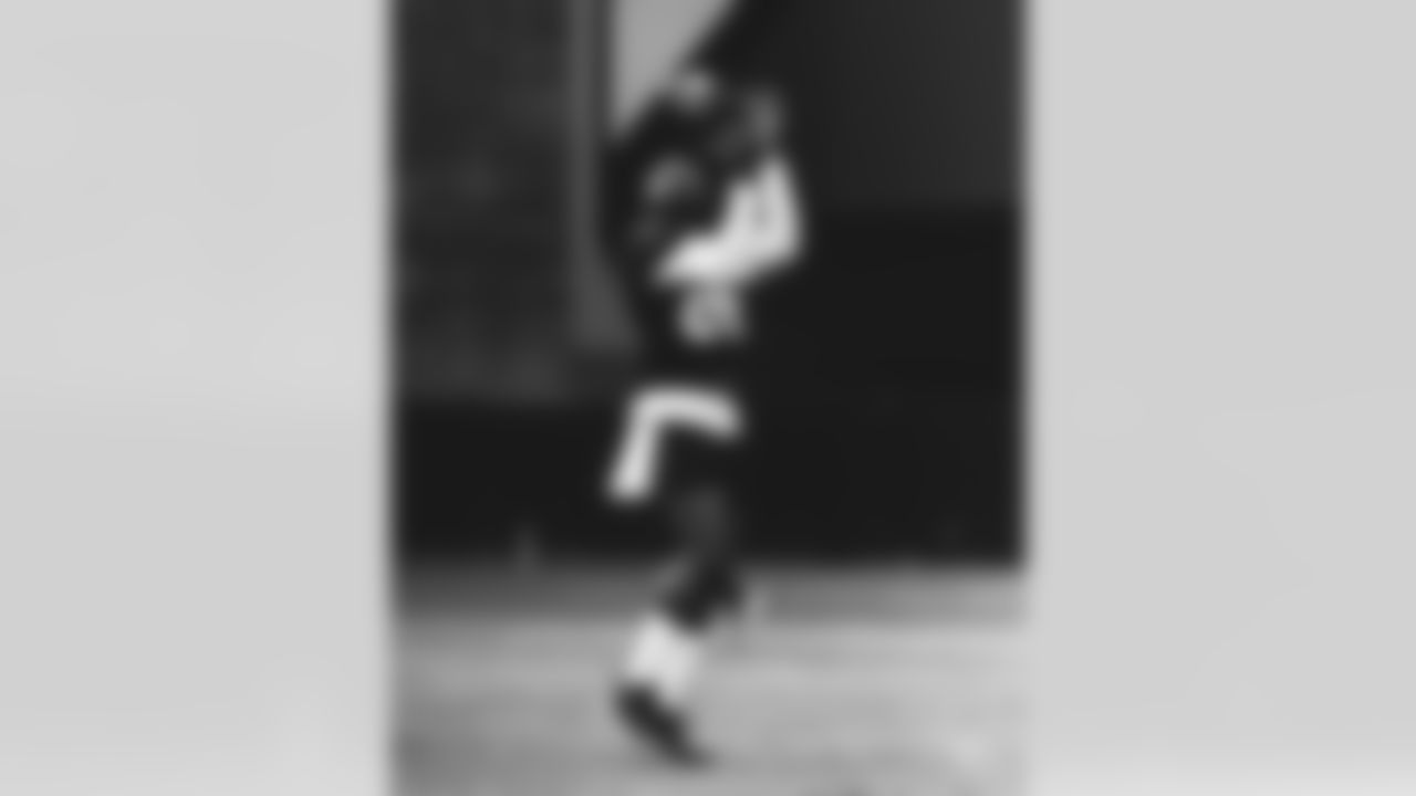 TE Demetrius Harris