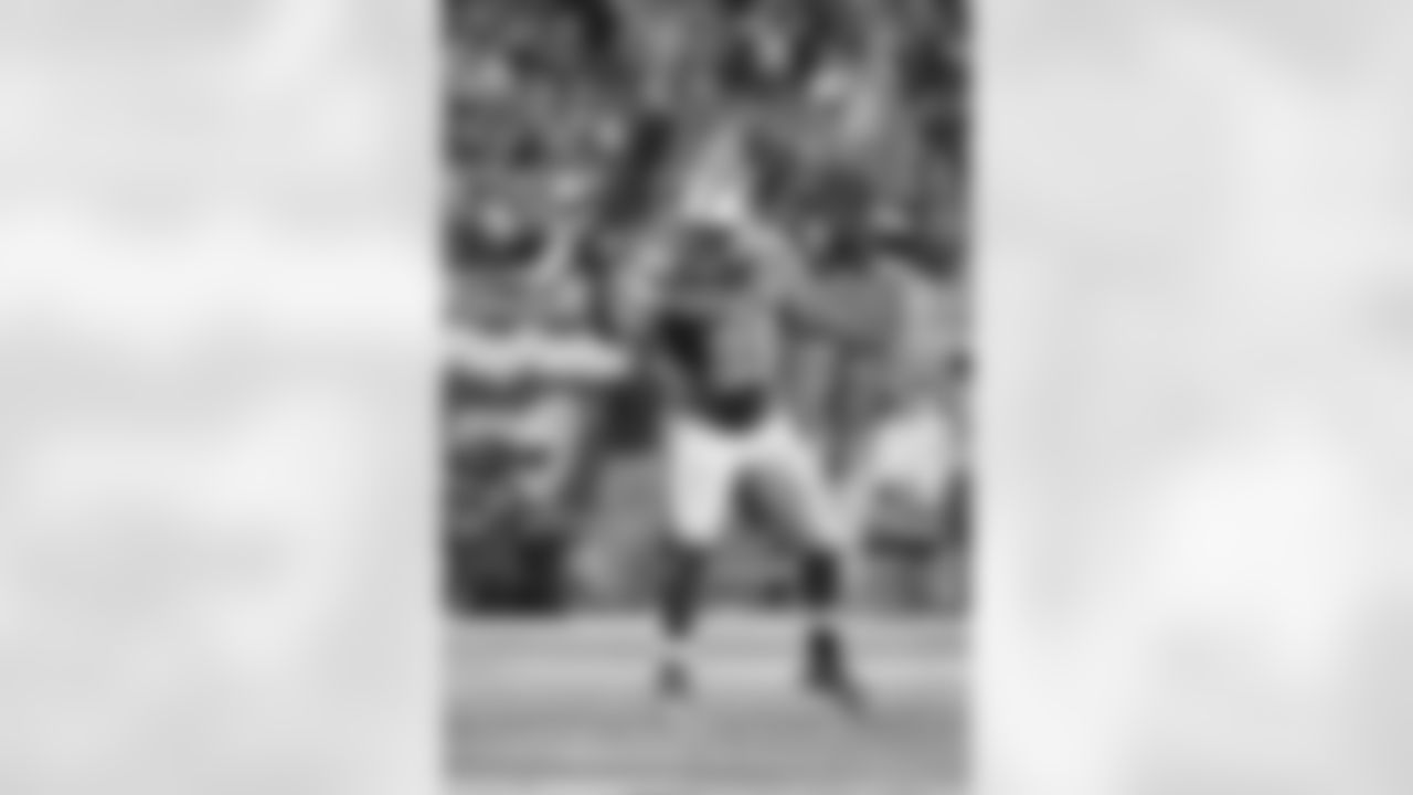 TE Eric Ebron