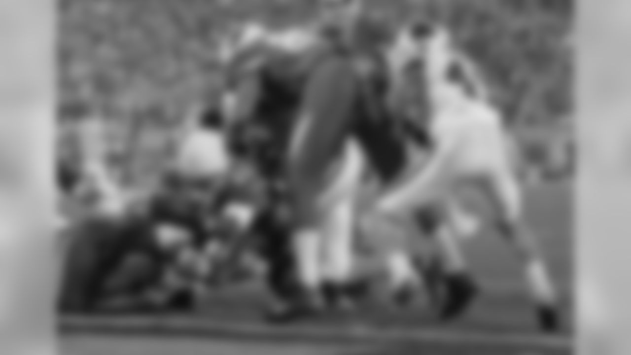 RB Marion Grice scores a touchdown against the Panthers