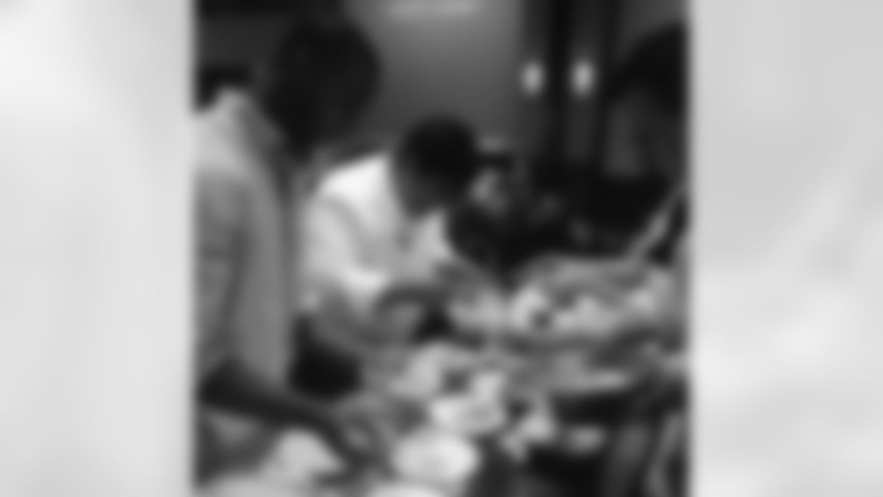 CB Justin Bethel (@jbet26) cooking at the Four Seasons
