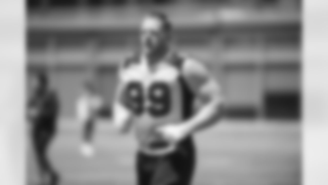 Arizona Cardinals defensive end J.J. Watt (99) during the first day of the 2022 Arizona Cardinals Minicamp on Tuesday, June 14, 2022 in Tempe, AZ.