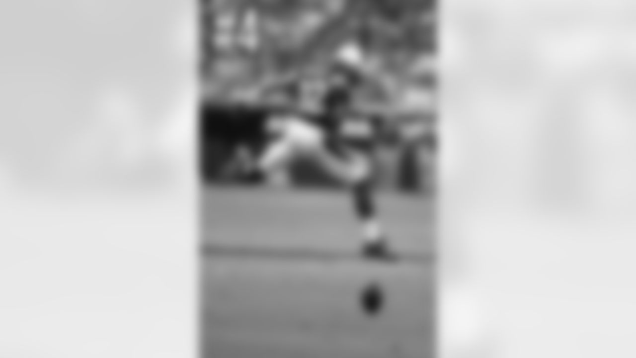 S Tyrann Mathieu celebrates after batting down a Matthew Stafford pass