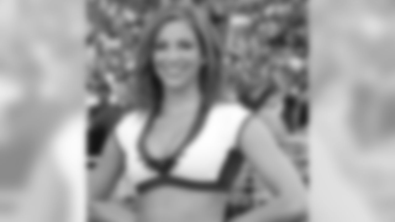 2007 Cardinals Cheerleaders at Games