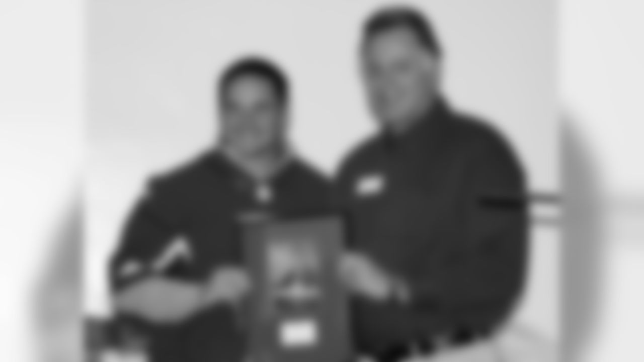 K Jay Feely accepts the "Game Changer" charity award