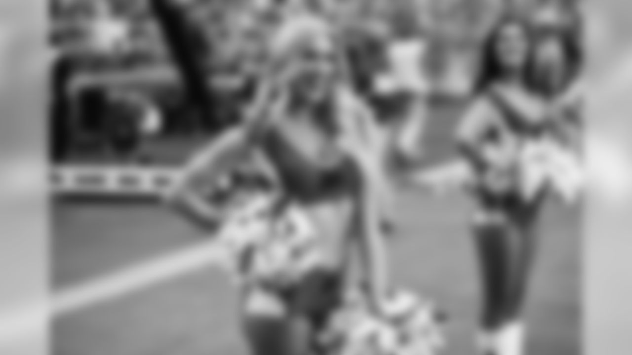Images of the Cardinals cheerleaders during the Week 4 contest at State Farm Stadium