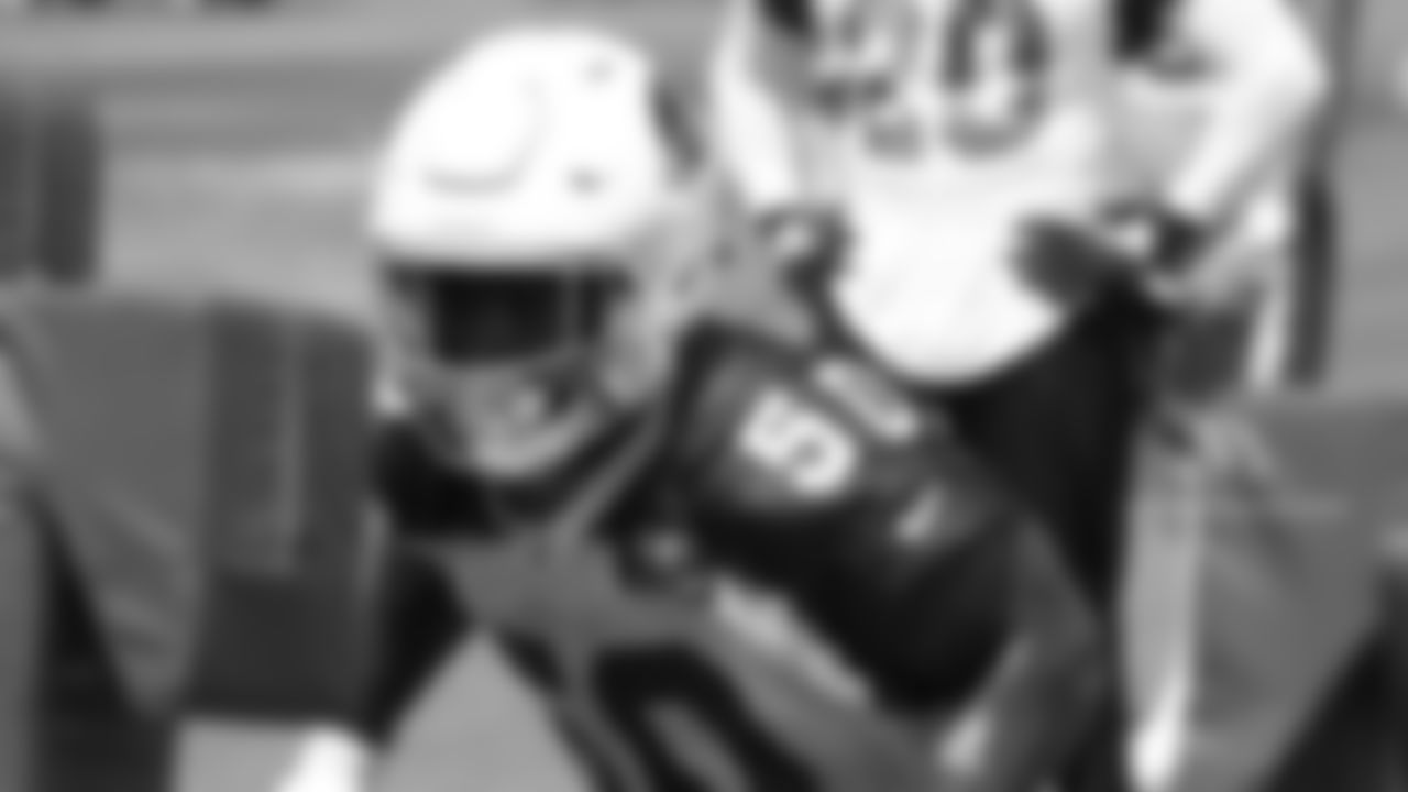 LB Airius Moore