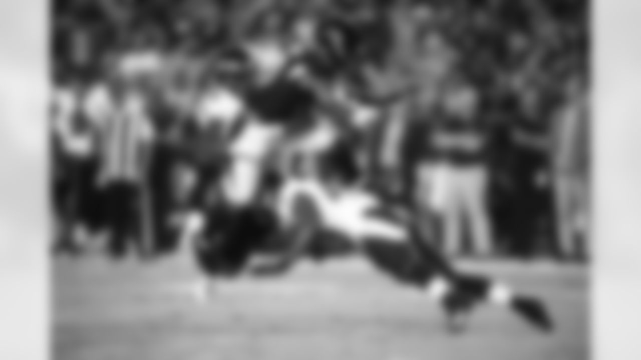 Arizona Cardinals running back T.J. Pledger (21) during the 2022 preseason game between the Arizona Cardinals and the Baltimore Ravens on Sunday, Aug. 21, 2022 in Glendale, AZ.