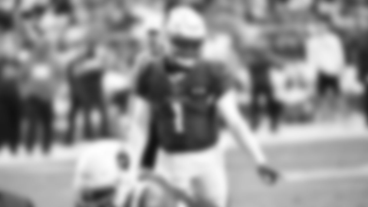 QB Kyler Murray at the line of scrimmage.