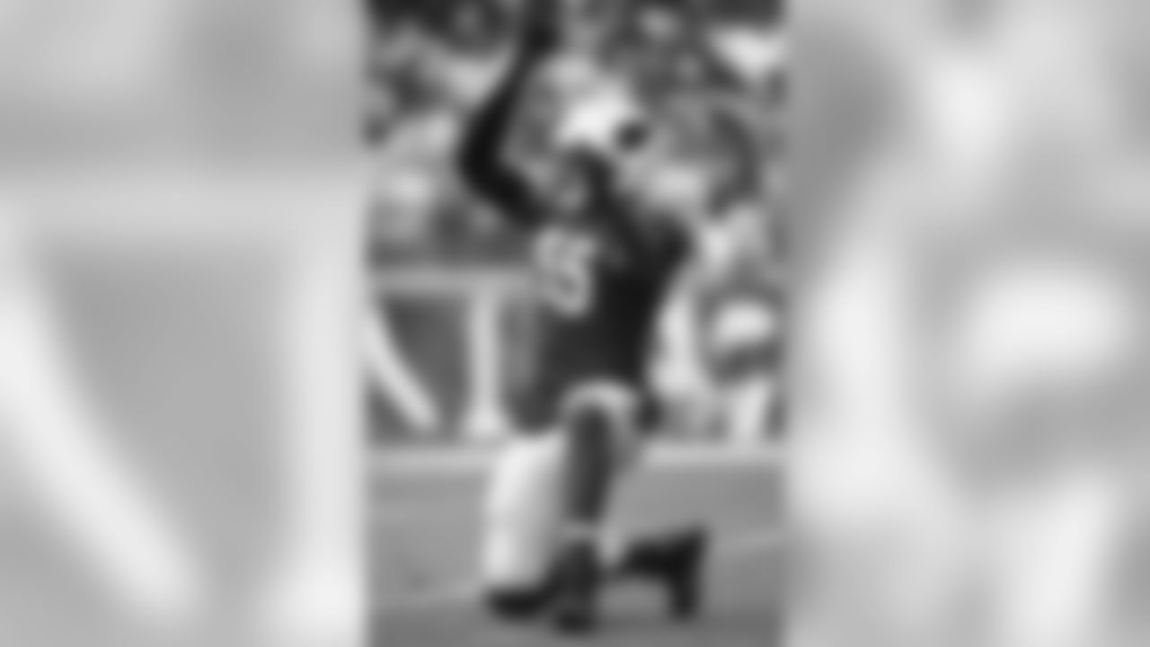 Chandler Jones with the windmill celebration