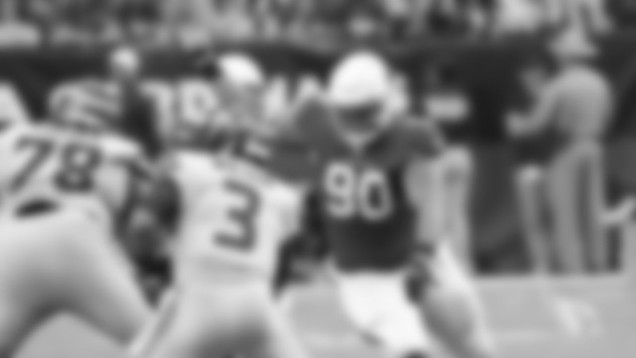 DE Jonathan Bullard: 1.5 sacks
