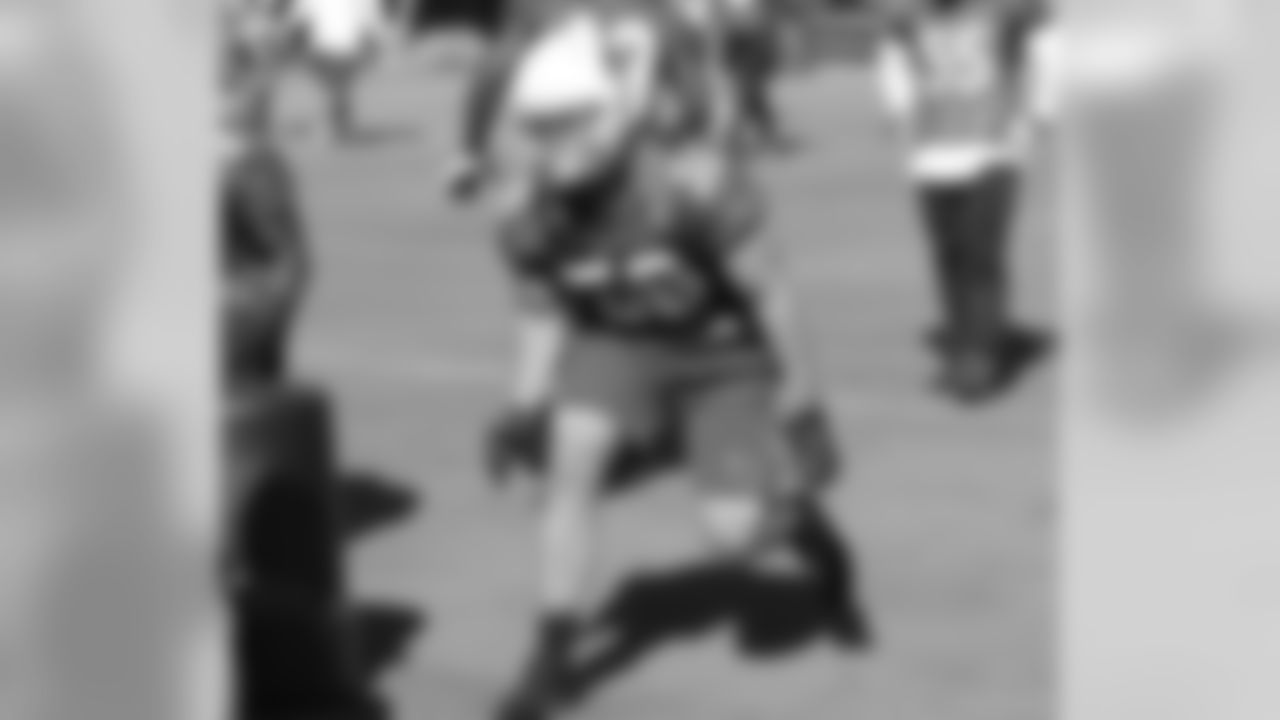 LB Glenn Carson