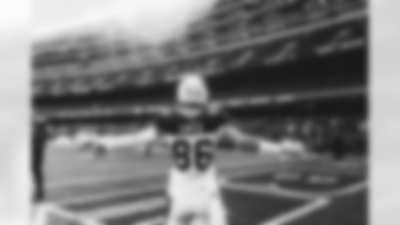 TE Zach Ertz