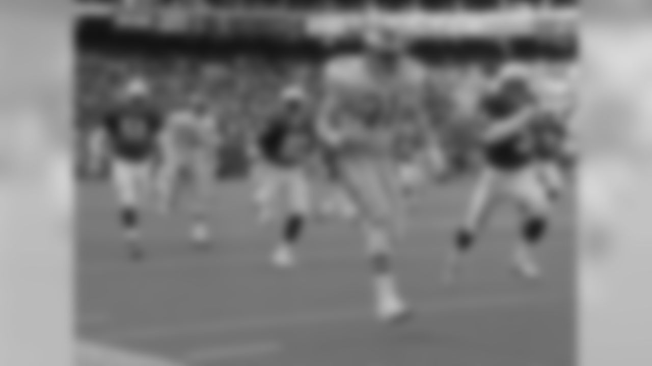 1995: Philadelphia's Derrick Witherspoon returns a kickoff for a touchdown