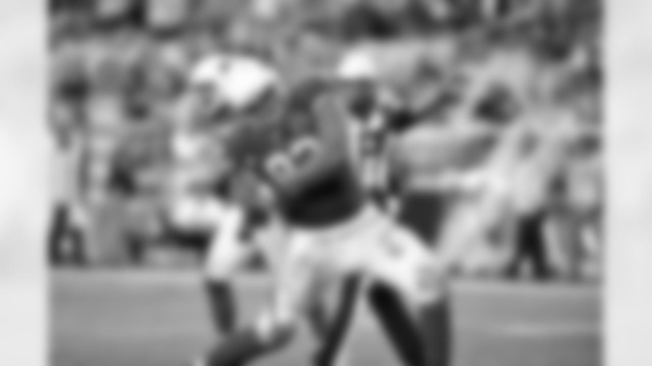 DE Calais Campbell