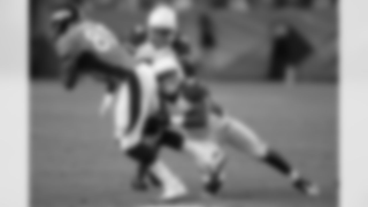 S Tony Jefferson makes the tackle