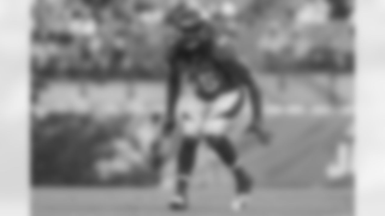 ILB Alexander Johnson
