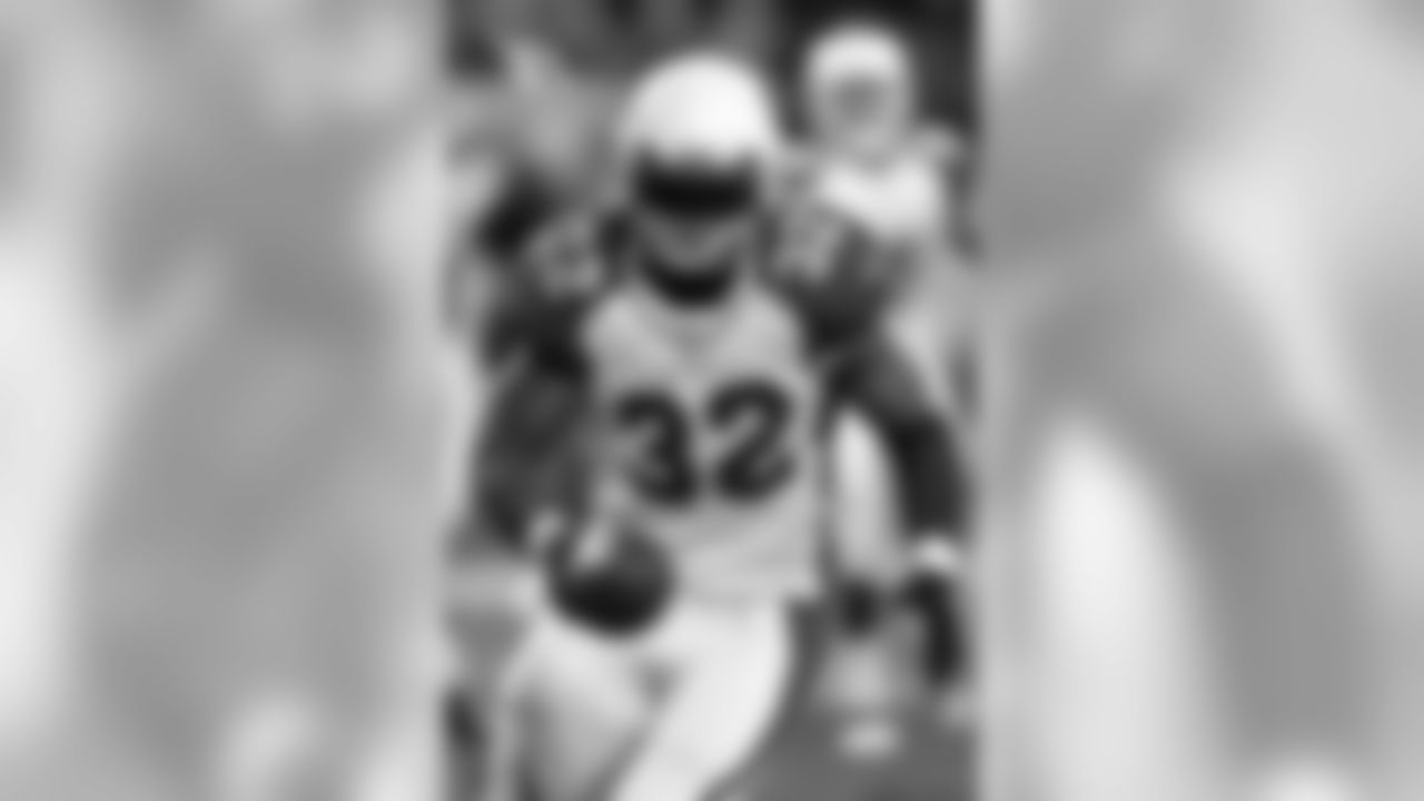 RB Edgerrin James.