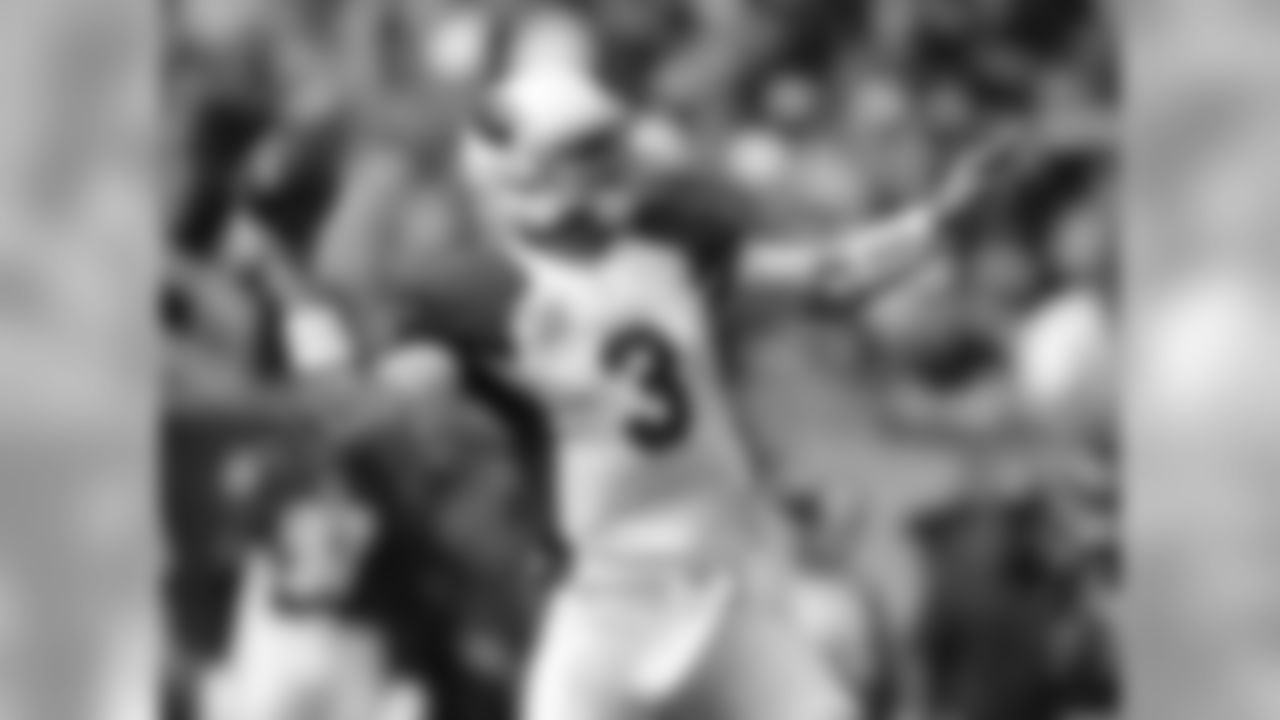 QB Carson Palmer