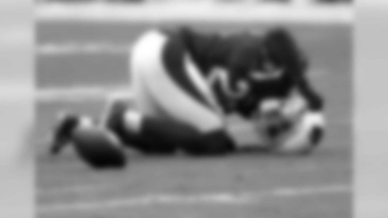 CB Justin Bethel can't bring in an interception