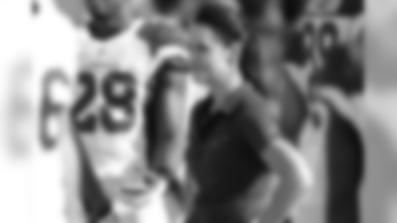Coaching intern Jen Welter