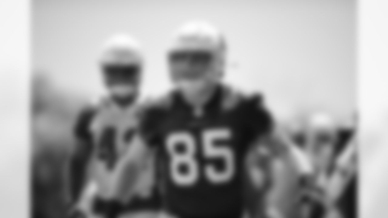 Arizona Cardinals tight end Trey McBride (85) practices during Week 3 of the OTA offseason program on Monday, June 6, 2022 in Tempe, AZ.