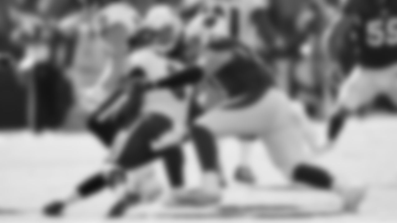 DE Zach Allen: Eight tackles
