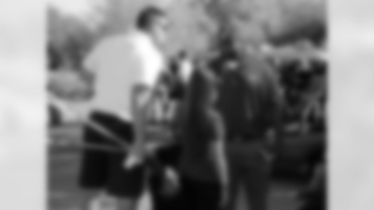T Bradley Sowell interferes with DE Frostee Rucker's interview