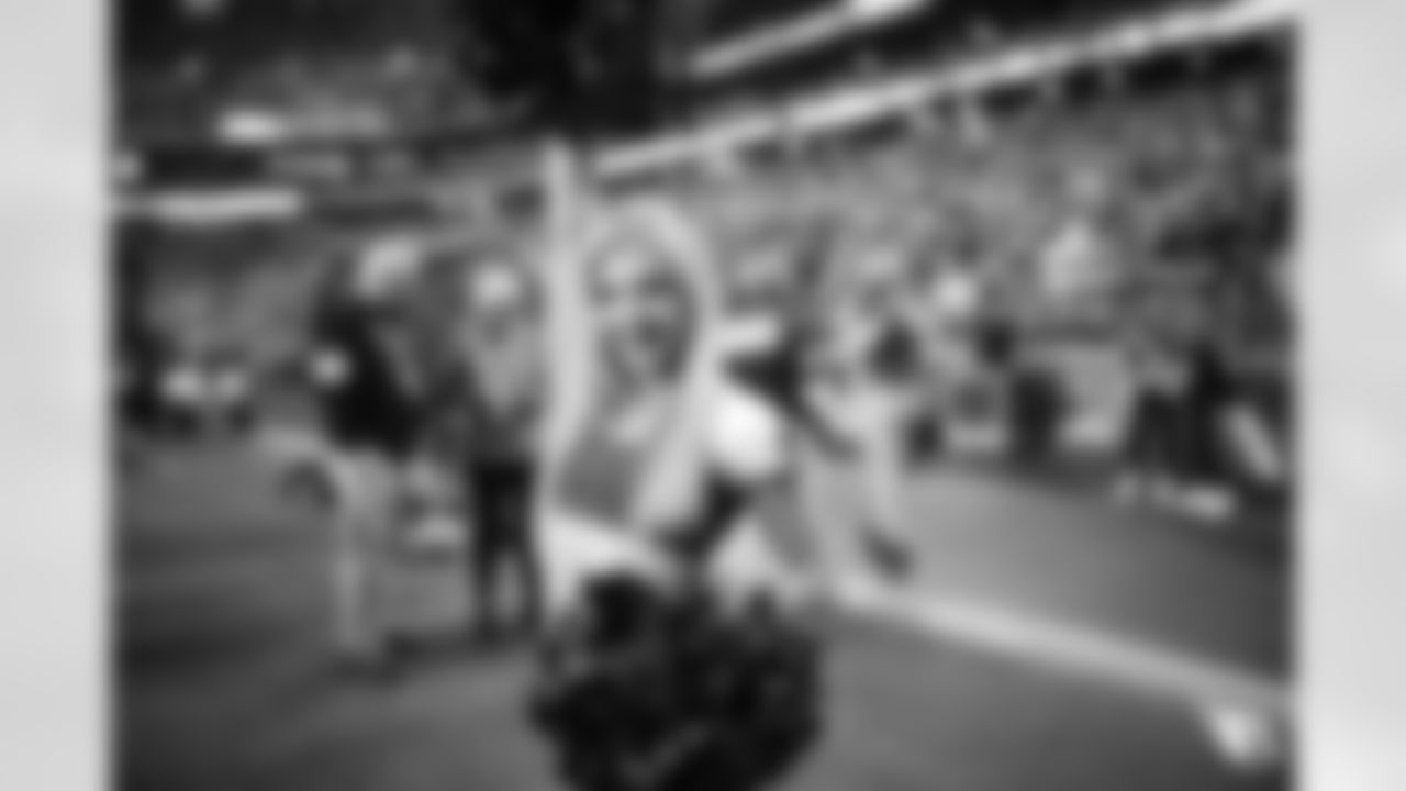 SEAHAWKS (38)
