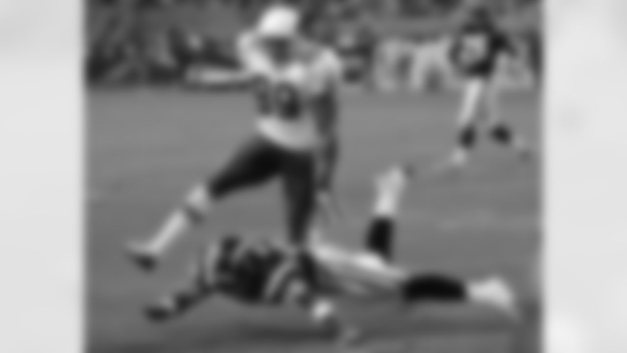 WR David Boston with the catch in 2001