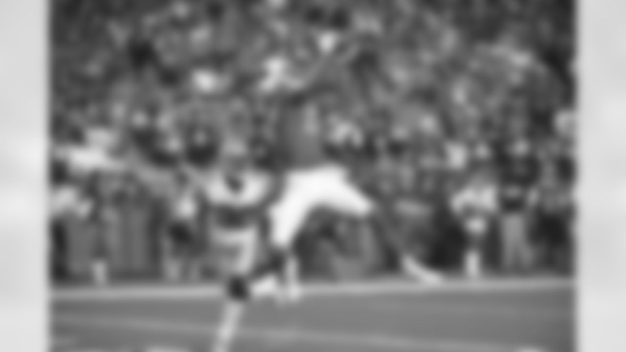 WR Jaron Brown