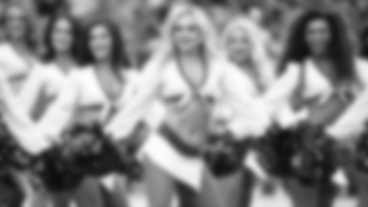 Cheerleader Spotlight Shelby 6534