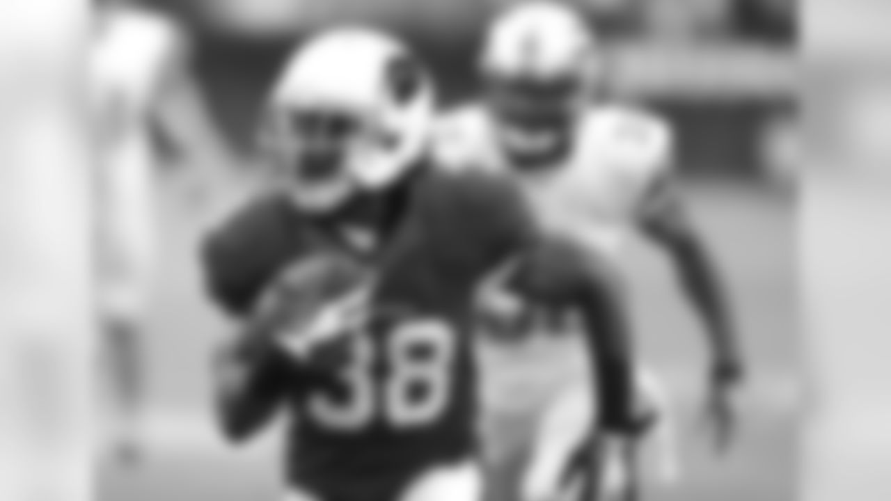 RB Andre Ellington scores a touchdown