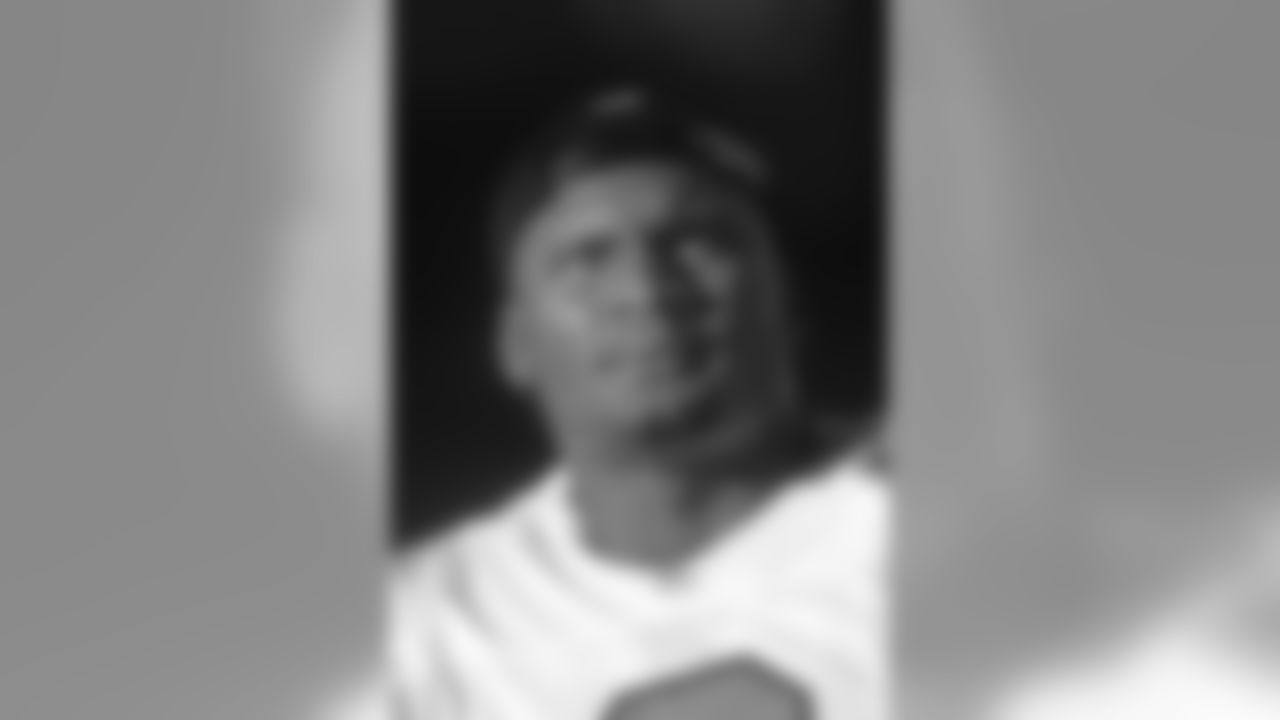 1997: Tennessee QB Steve McNair before the Cardinals game.