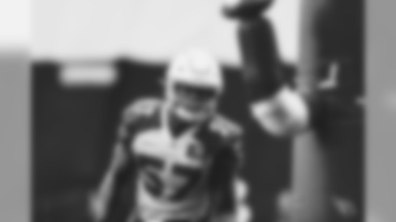 Practice squad OLB Vontarrius Dora