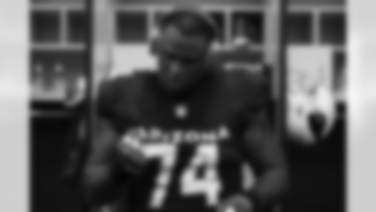 Arizona Cardinals offensive lineman D.J. Humphries (74) during the 2023 preseason game between the Arizona Cardinals and the Kansas City Chiefs on Saturday, Aug 19, 2023 in Glendale, AZ.