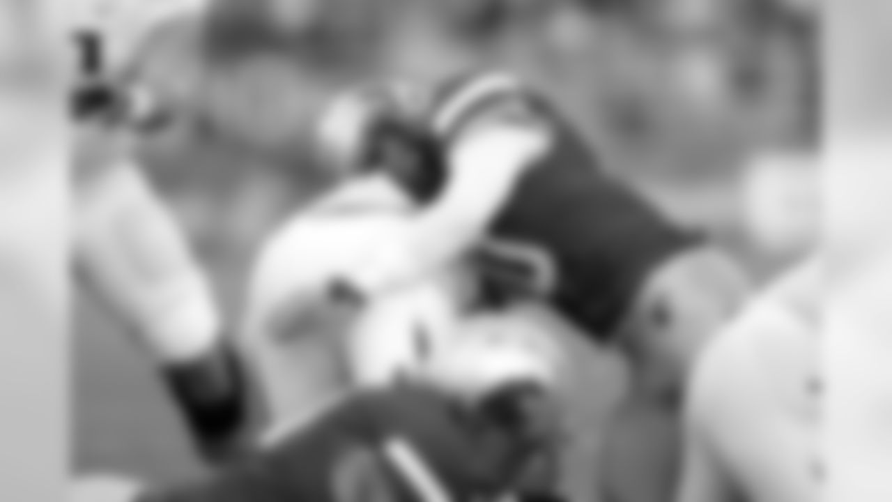 Bucannon hits Arizona RB Keola Antolin on Oct. 16, 2010