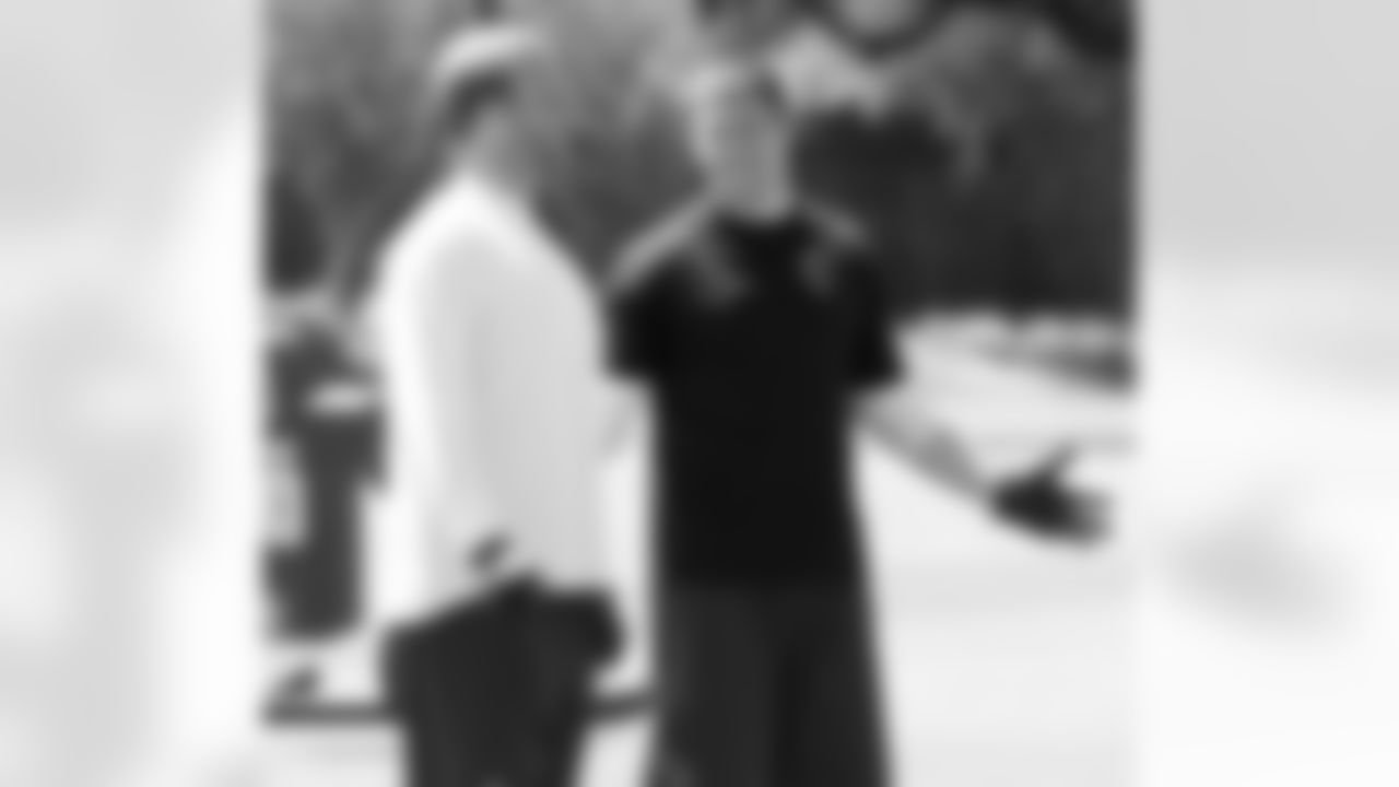TEs Jeff King and Todd Heap